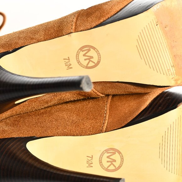 Michael Kors Vanessa Bootie in Genuine Dark Caramel Suede Size 7.5 - Picture 11 of 11